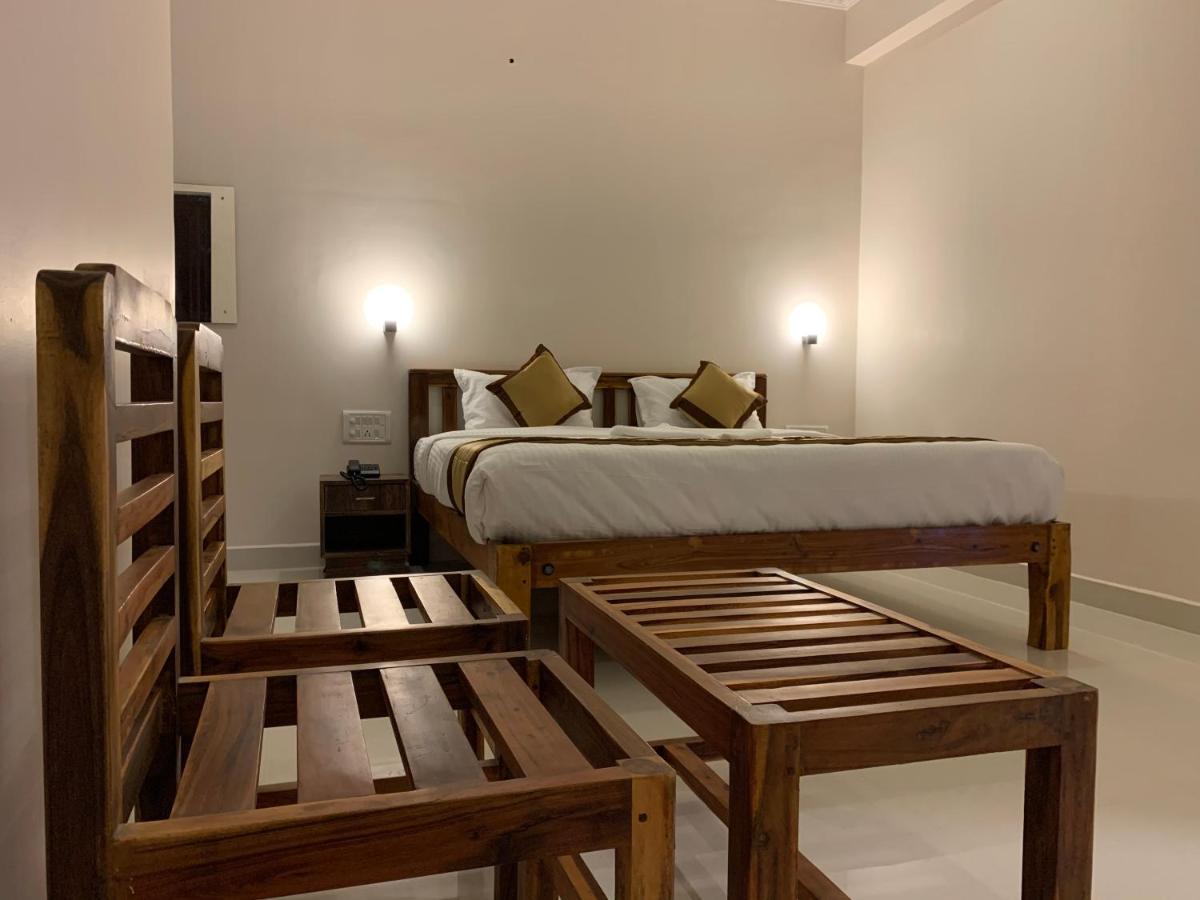 Hotel Rani And Rani Residency ポンディシェリ エクステリア 写真