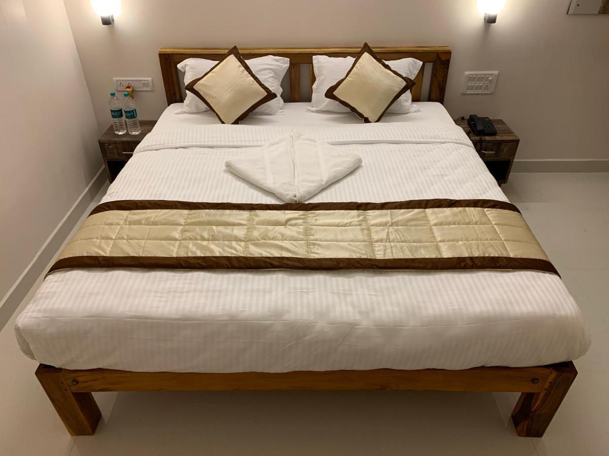 Hotel Rani And Rani Residency ポンディシェリ エクステリア 写真