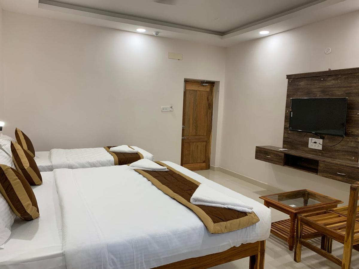 Hotel Rani And Rani Residency ポンディシェリ エクステリア 写真