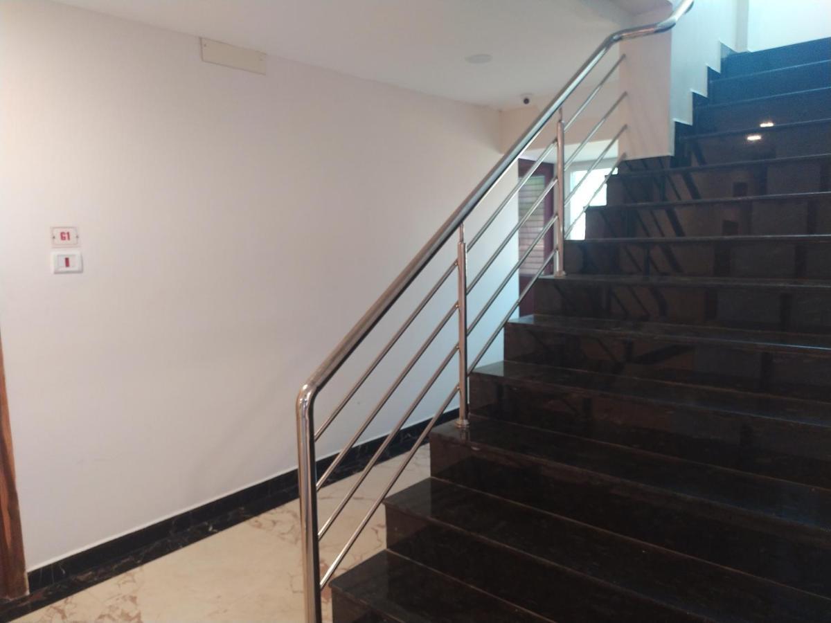 Hotel Rani And Rani Residency ポンディシェリ エクステリア 写真