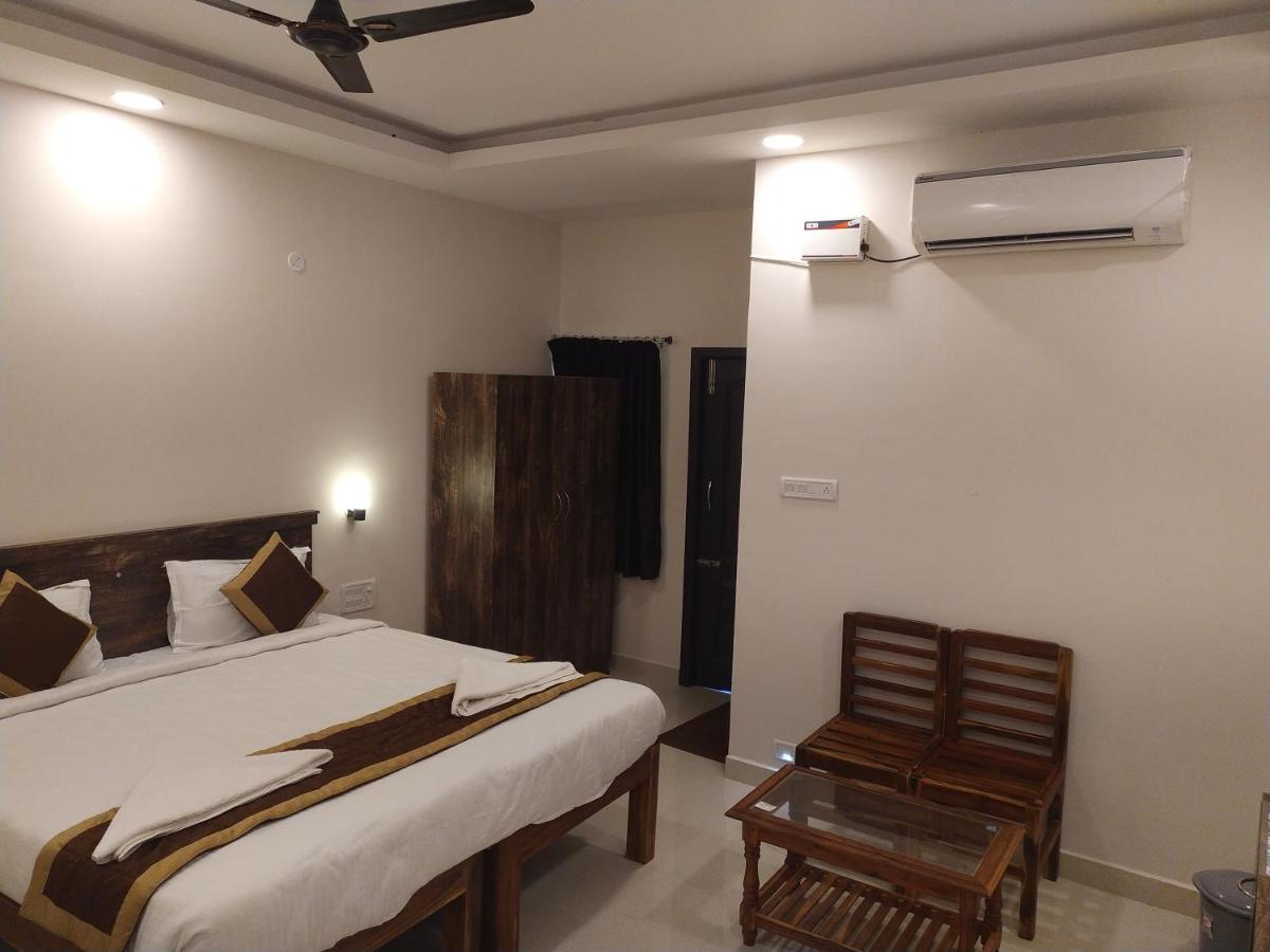 Hotel Rani And Rani Residency ポンディシェリ エクステリア 写真