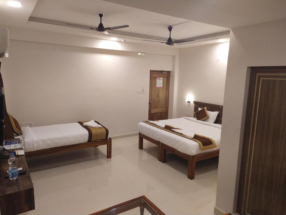 Hotel Rani And Rani Residency ポンディシェリ エクステリア 写真