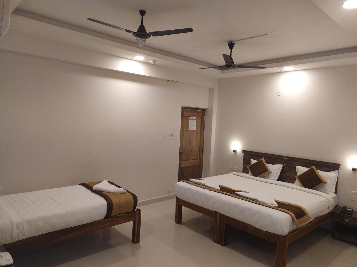 Hotel Rani And Rani Residency ポンディシェリ エクステリア 写真