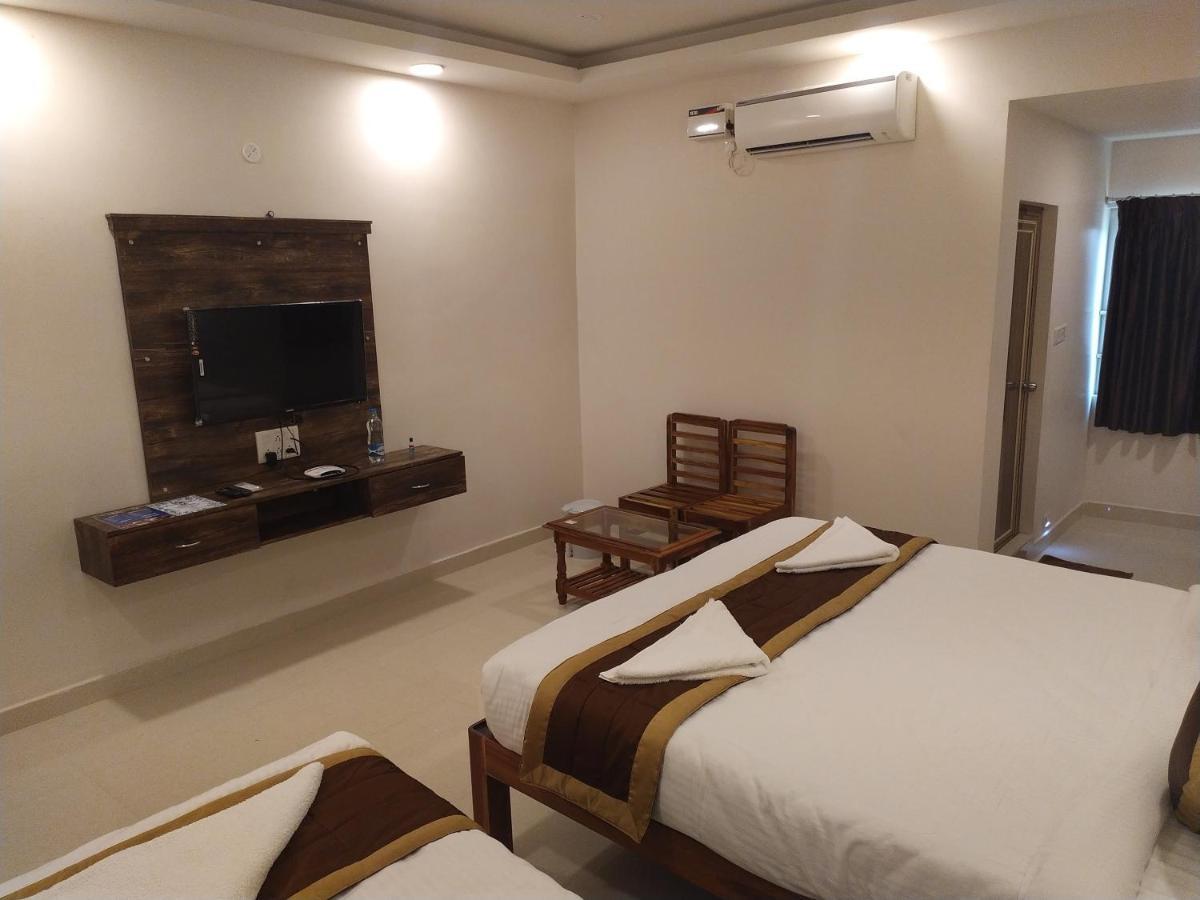 Hotel Rani And Rani Residency ポンディシェリ エクステリア 写真