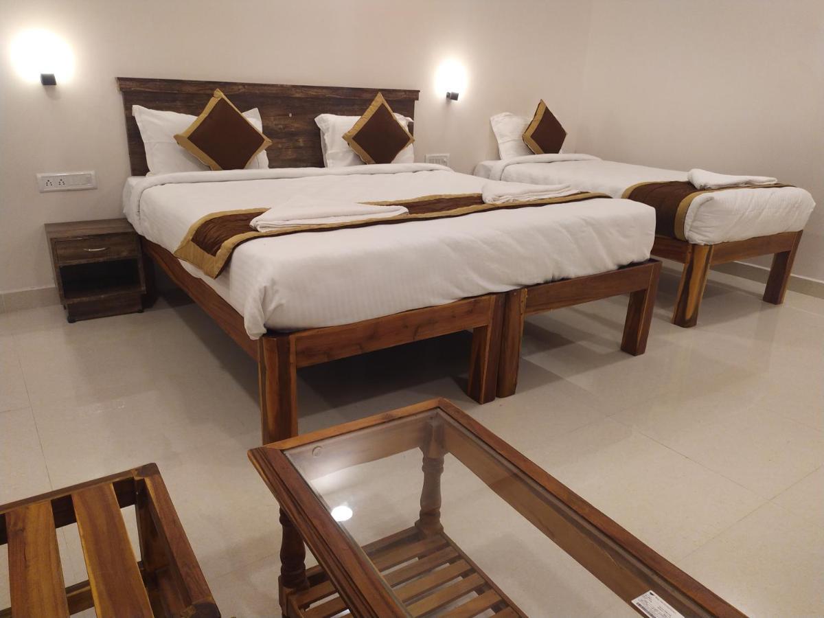 Hotel Rani And Rani Residency ポンディシェリ エクステリア 写真