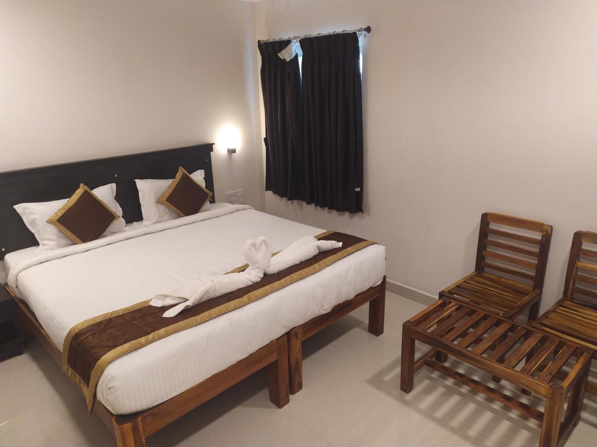 Hotel Rani And Rani Residency ポンディシェリ エクステリア 写真